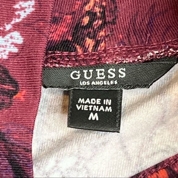 Guess NWT LS dulce cut out top in hyper bloom Pinot noir size M - Picture 12 of 16